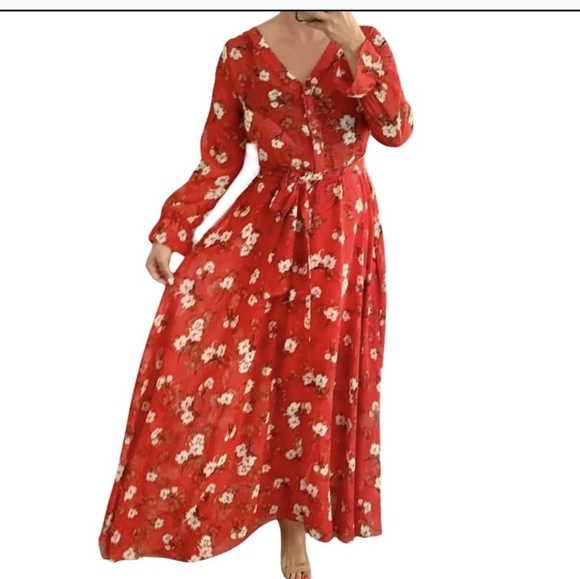 Be the Epitome of Elegance with Our Formal Event Red Floral Maxi Dress - Picture 4 of 9